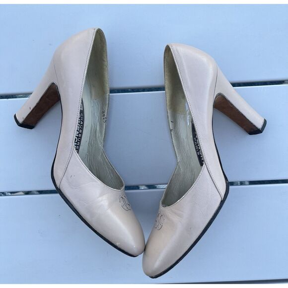 Vintage Givenchy Monogram Heels - Size 6 AA - Nude - Picture 4 of 9